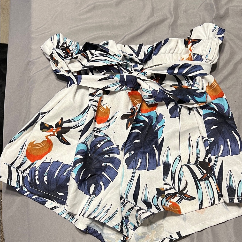 SHEIN Leaf Print Shorts - Blue and White